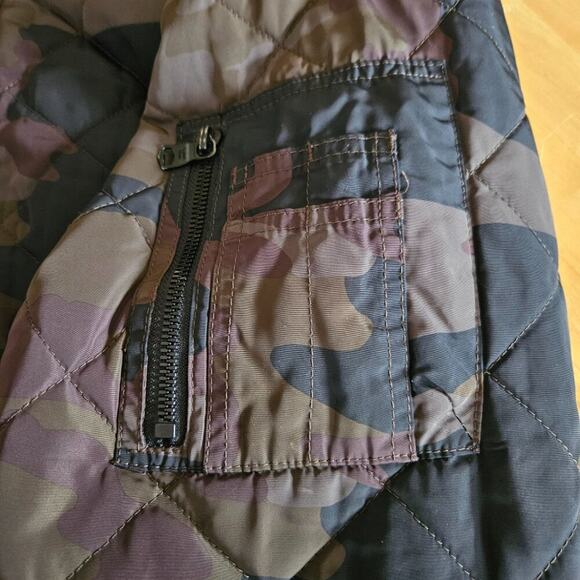 Calvin Klein Men's Quilted Bomber Jacket Camo Zipper Detail sz XXL EUC - Picture 8 of 9